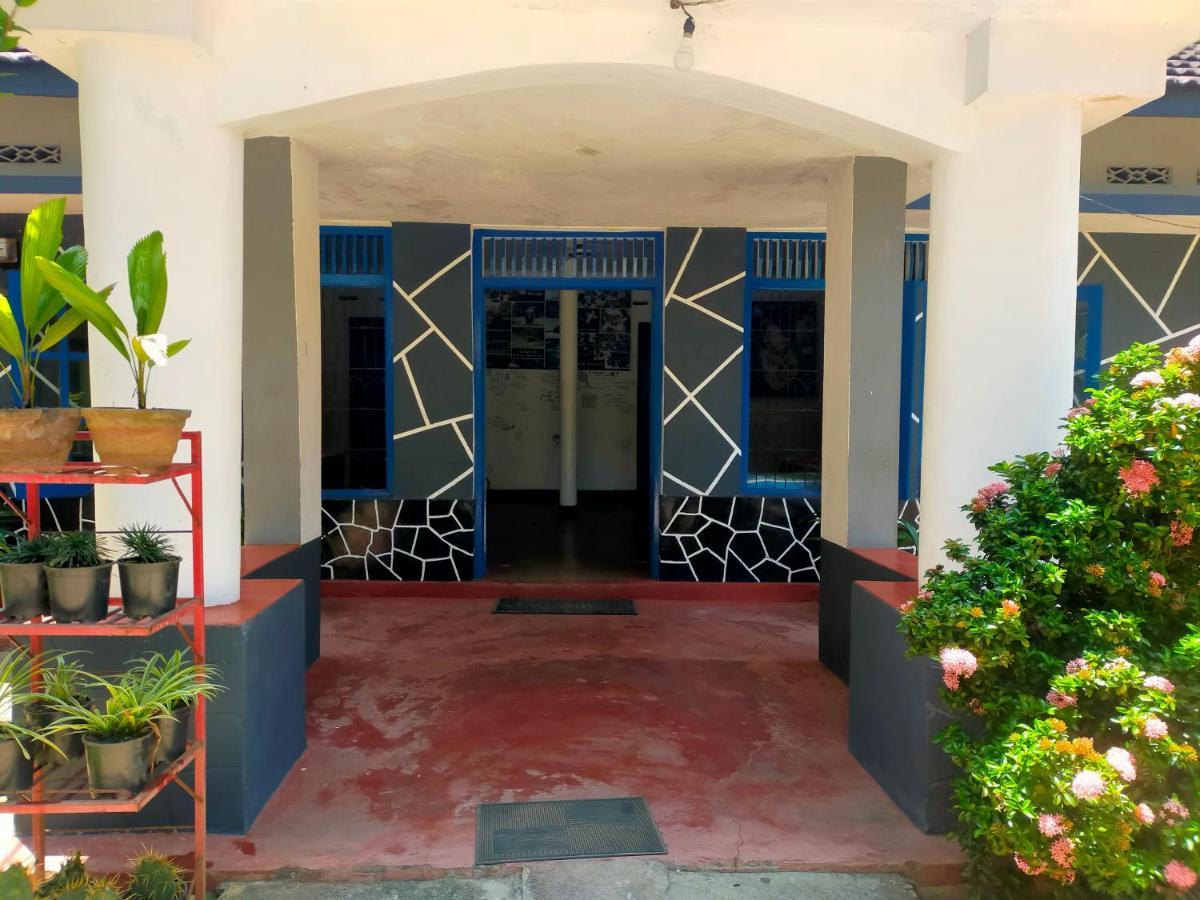 Hotel Eastwind Surf Camp Arugam Bay Esterno foto