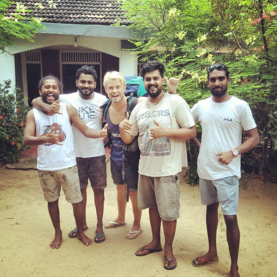 Hotel Eastwind Surf Camp Arugam Bay Esterno foto